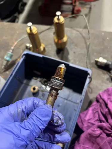 Unloader stem for Delta Booster